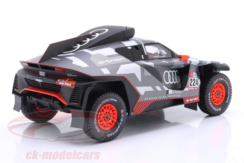 Audi RS Q e-tron #224 samle Dakar 2022 Ekström, Bergkvist 1:18 Spark
