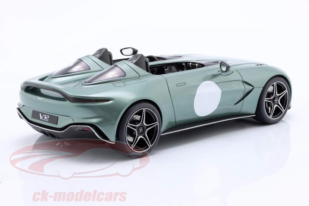Aston Martin V12 Speedster green metallic 1:18 GT-Spirit