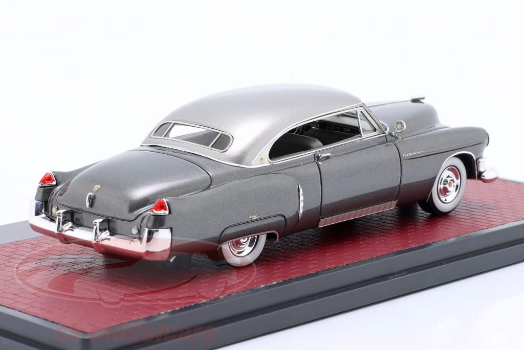 Cadillac Coupe DeVille Show Car Ano de construção 1949 prata metálico 1:43 Matrix