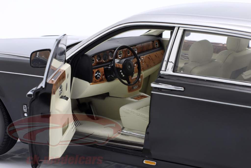 Rolls Royce Phantom EWB limousine Byggeår 2012 sort / sølv 1:18 Kyosho