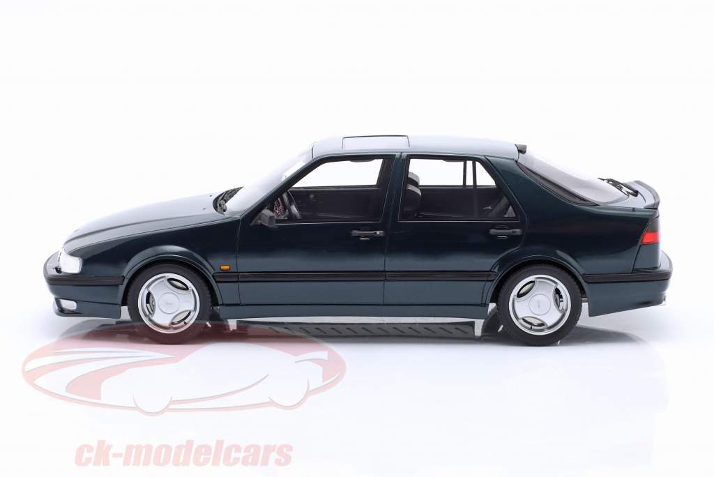 Saab 9000 Aero CS skarabäusgrün 1:18 DNA Collectibles