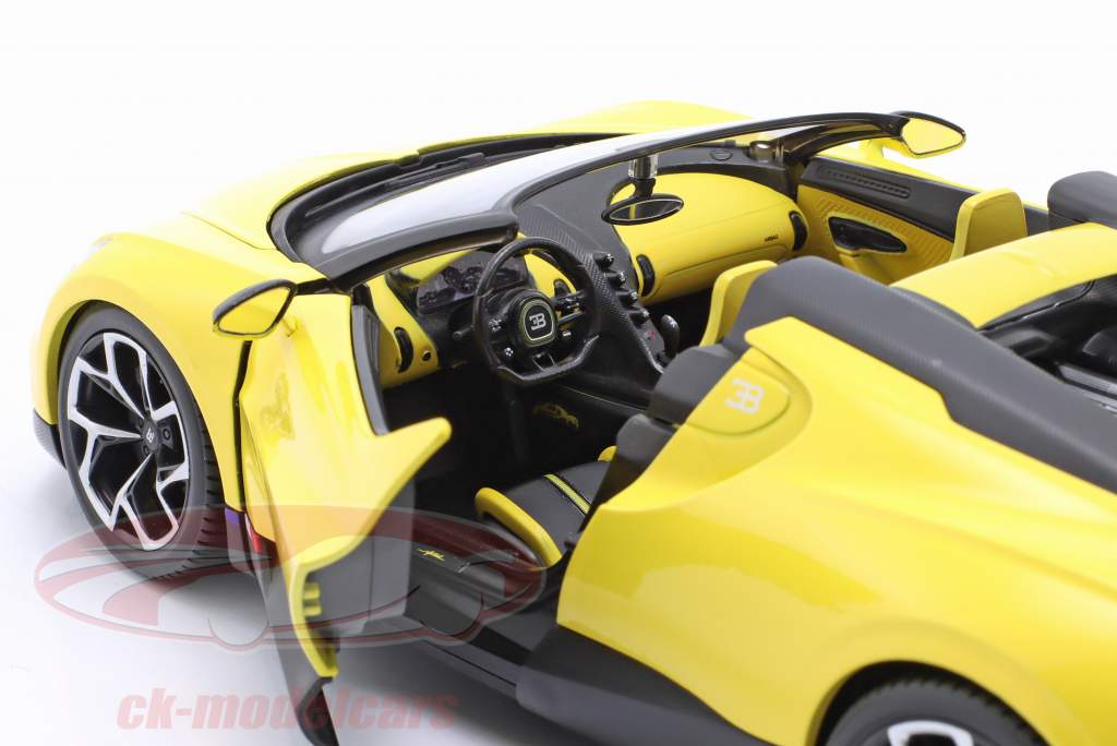 Bugatti W16 Mistral Año de construcción 2023 amarillo 1:18 Bburago