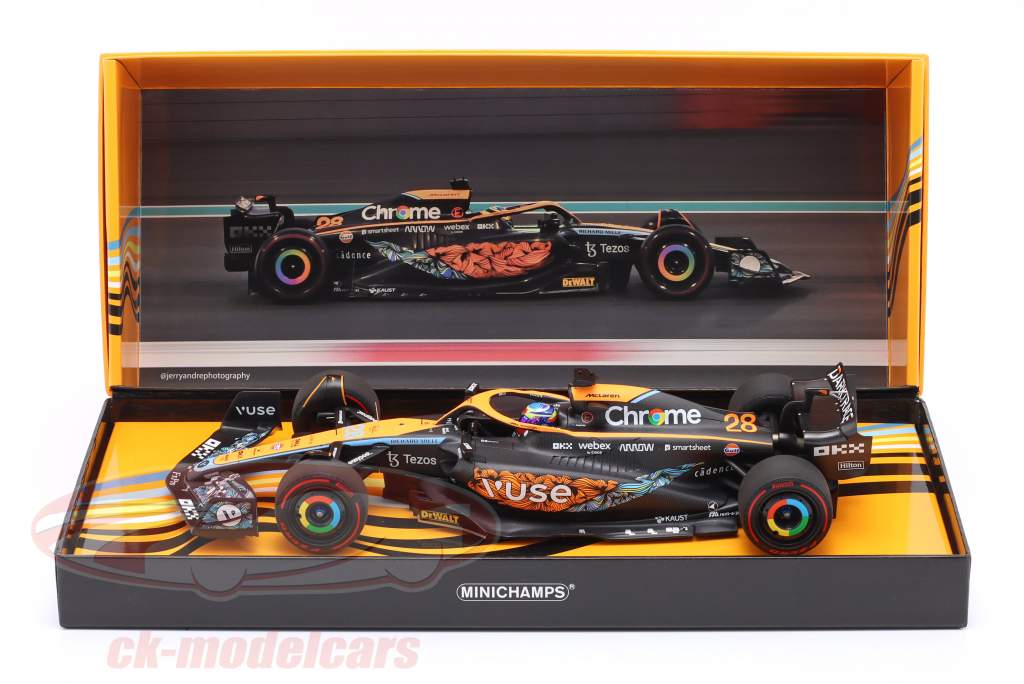 Oscar Piastri McLaren MCL36 #28 Abu Abu Dhabi Test Formula 1 2022 1:18 Minichamps