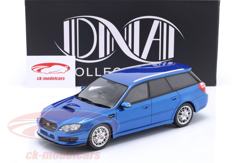 Subaru Legacy Touring Wagon STI Byggeår 2007 blå metallisk 1:18 DNA Collectibles