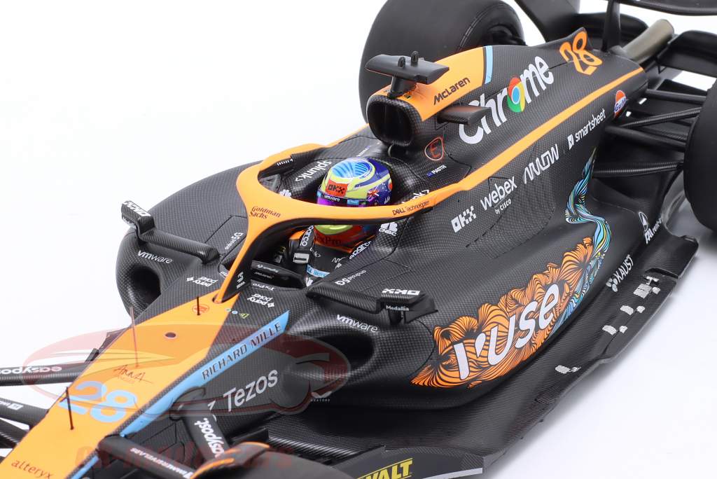 Oscar Piastri McLaren MCL36 #28 Abu Abu Dhabi Test Formula 1 2022 1:18 Minichamps