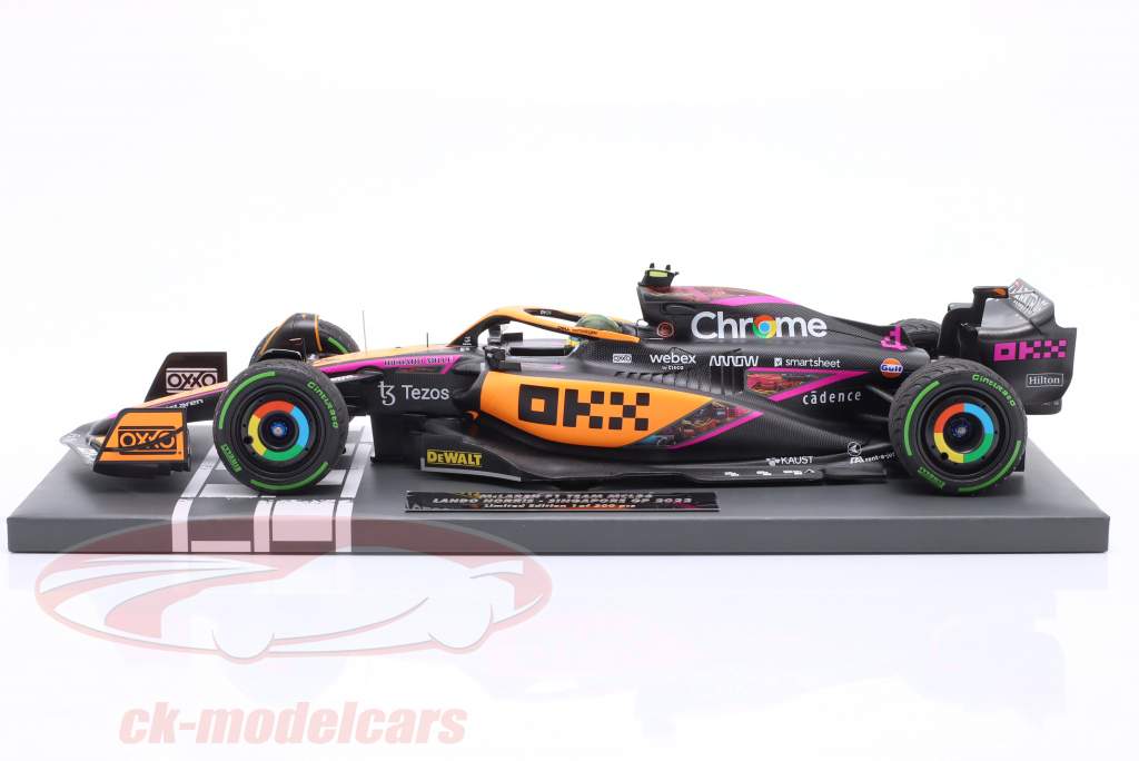 Lando Norris McLaren MCL36 #4 4th Singapore GP Formula 1 2022 1:18 Minichamps
