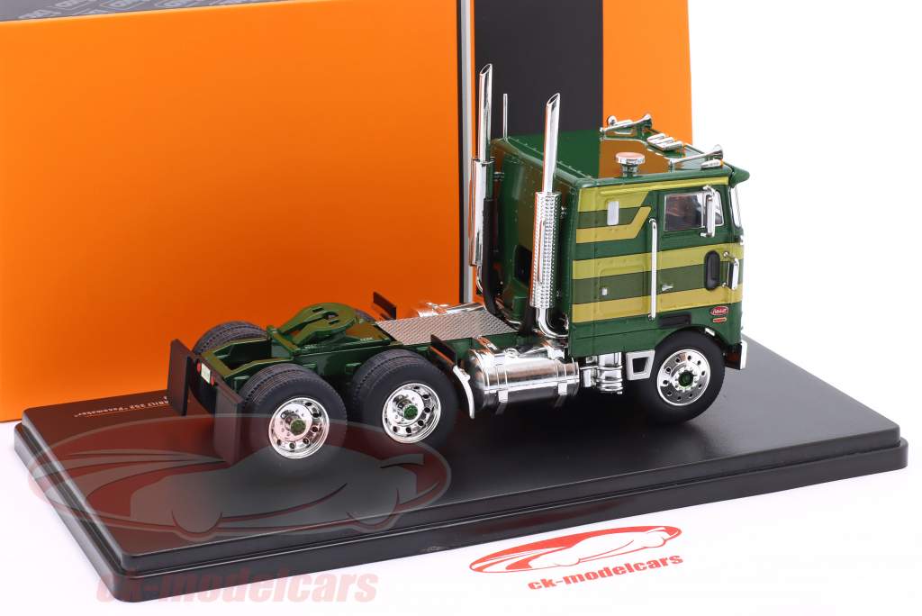 Peterbilt 352 Pacemaker SZM Ano de construção 1979 verde / ouro 1:43 Ixo