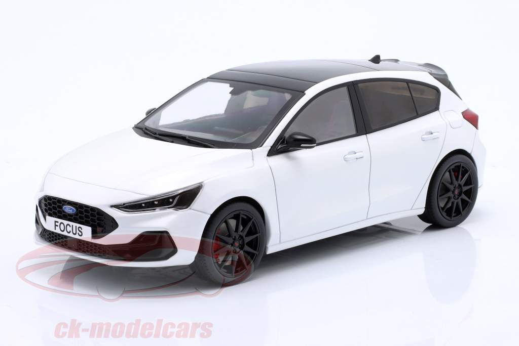 Ford Focus ST Año de construcción 2022 blanco 1:18 ModelCar Group