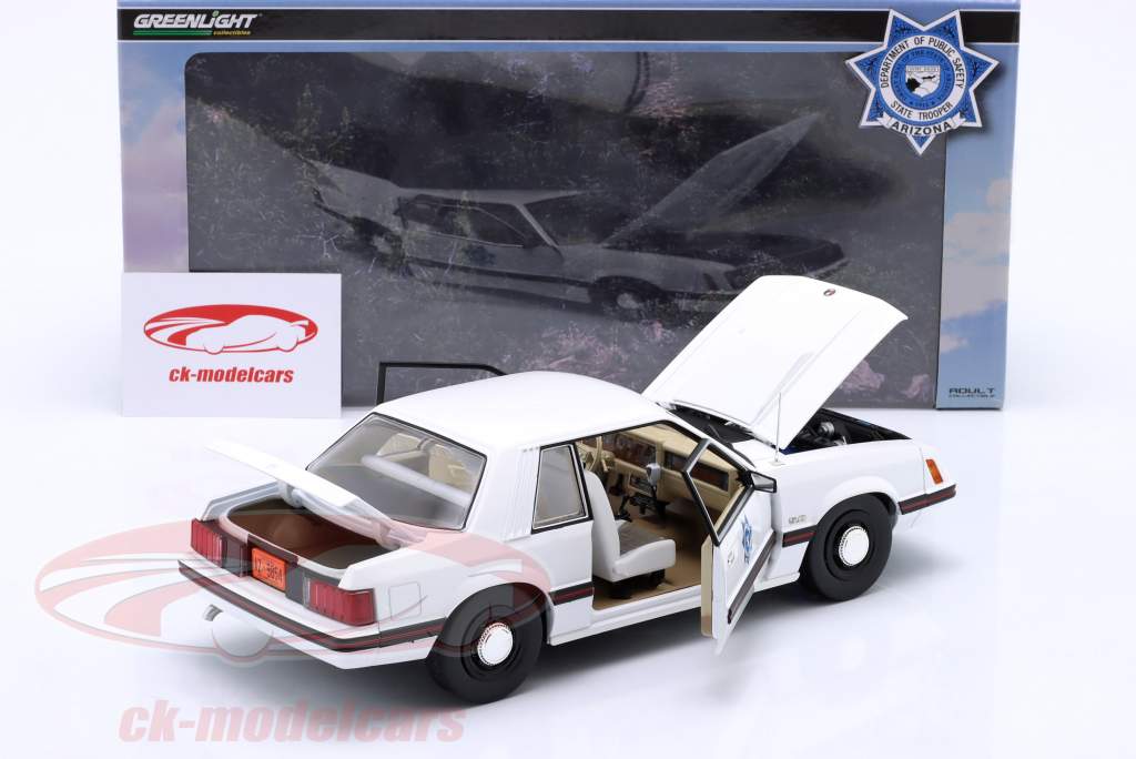 Ford Mustang SSP "State Trooper Arizona" Byggeår 1982 1:18 Greenlight
