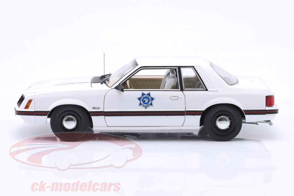 Ford Mustang SSP "State Trooper Arizona" Byggeår 1982 1:18 Greenlight