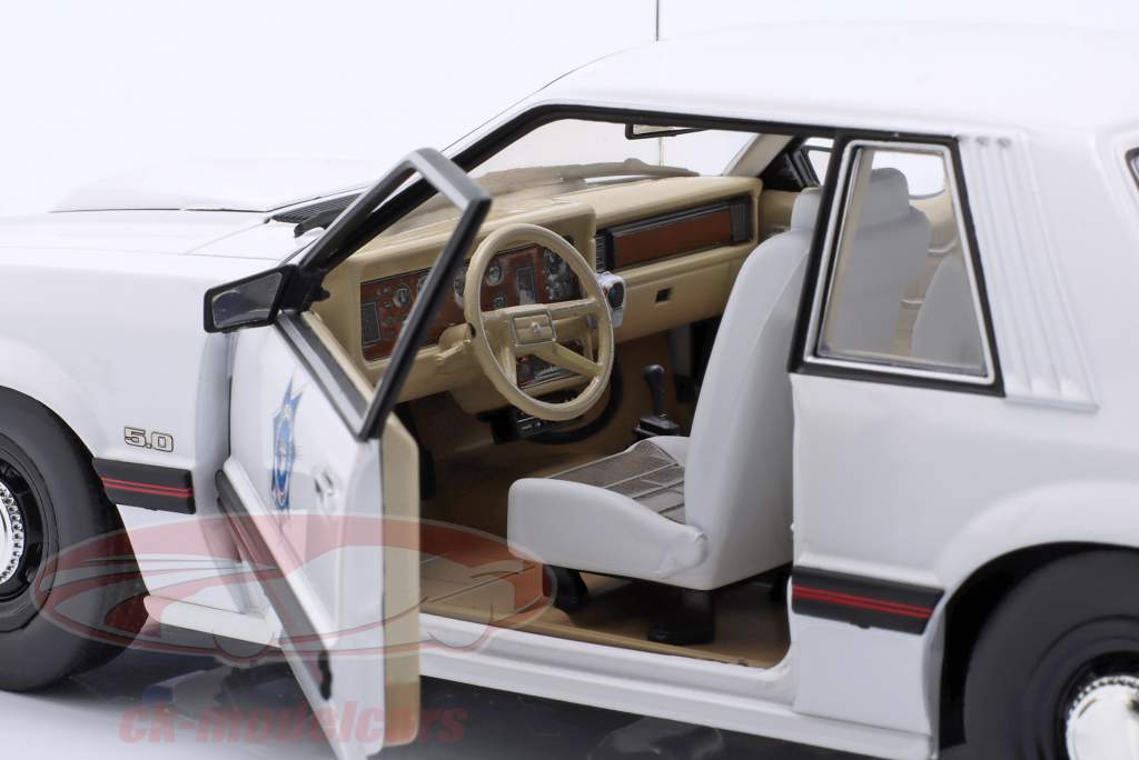 Ford Mustang SSP "State Trooper Arizona" Byggeår 1982 1:18 Greenlight