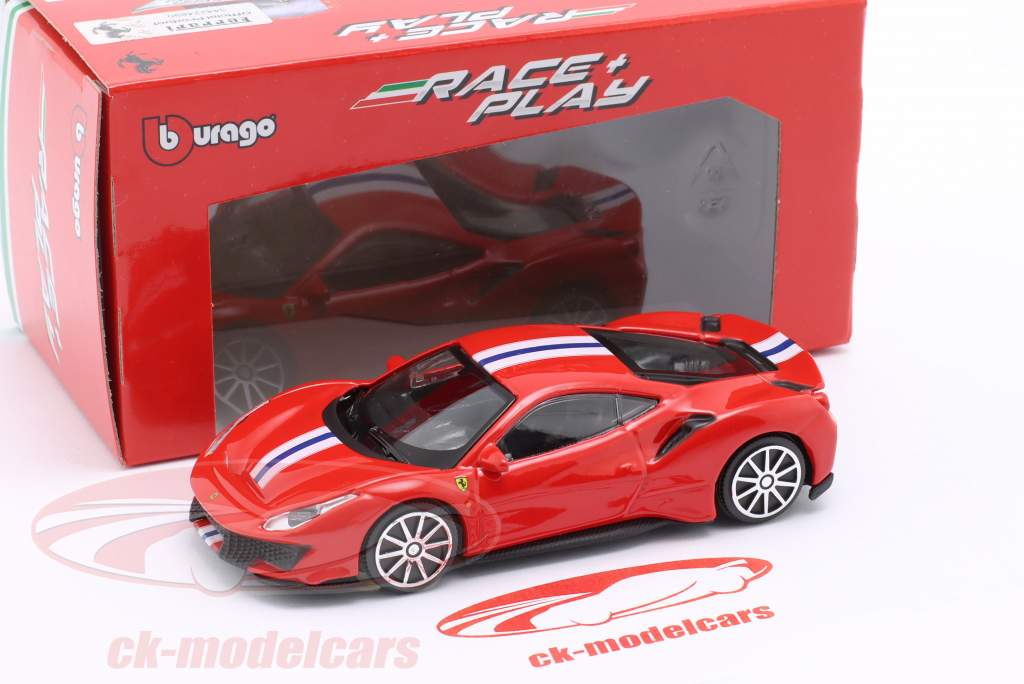 Ferrari 488 Pista Coupe year 2015 red 1:43 Bburago