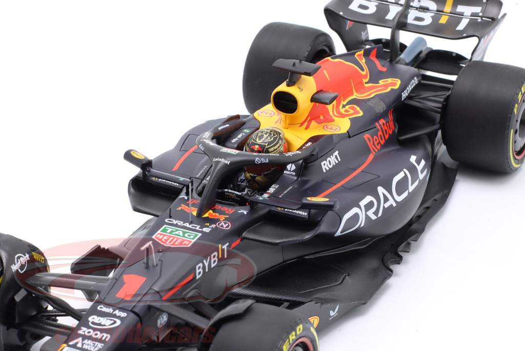 Minichamps 1:18 2-Car Set M. Verstappen RB19 #1 カタール GP