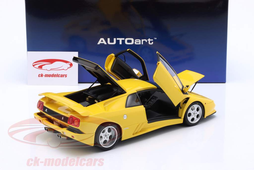 Lamborghini Diablo SE30 Jota 建設年 1995 スーパーフライ 黄色 1:18 AUTOart