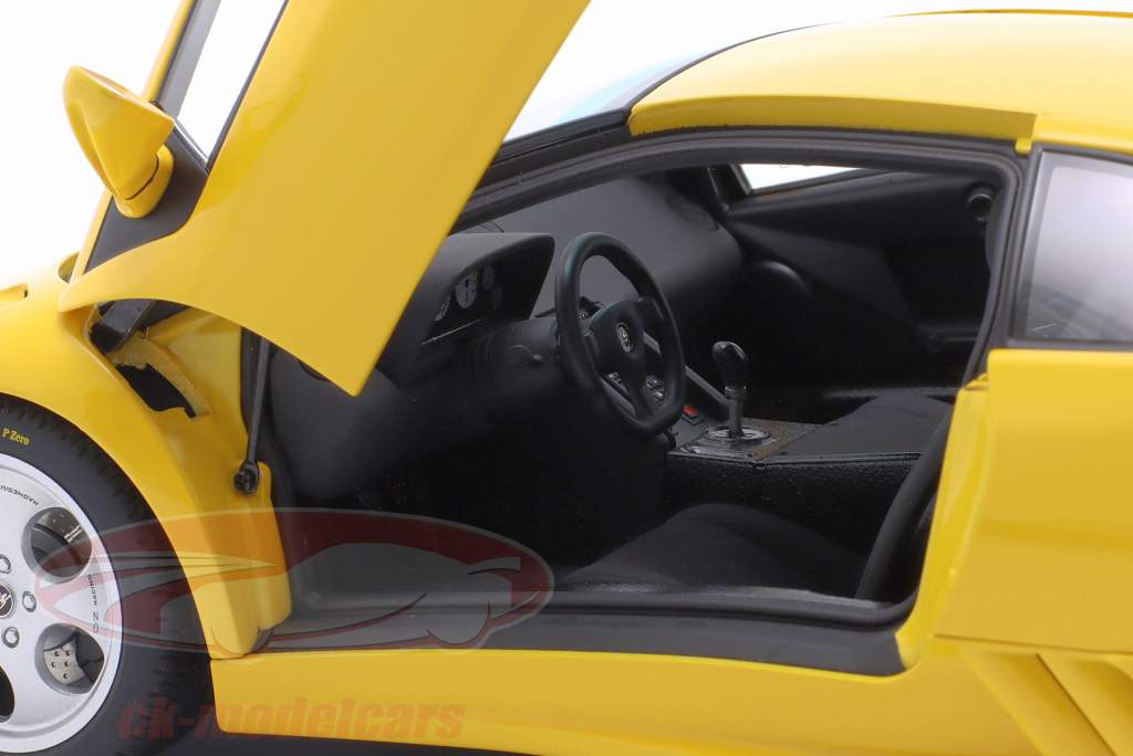 Lamborghini Diablo SE30 Jota Baujahr 1995 superfly gelb 1:18 AUTOart