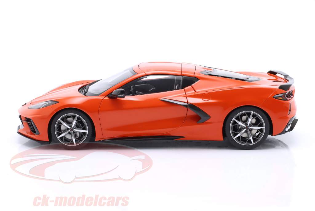 Chevrolet Corvette C8 Stingray Z51 建設年 2020 セブリング オレンジ 1:18 AUTOart