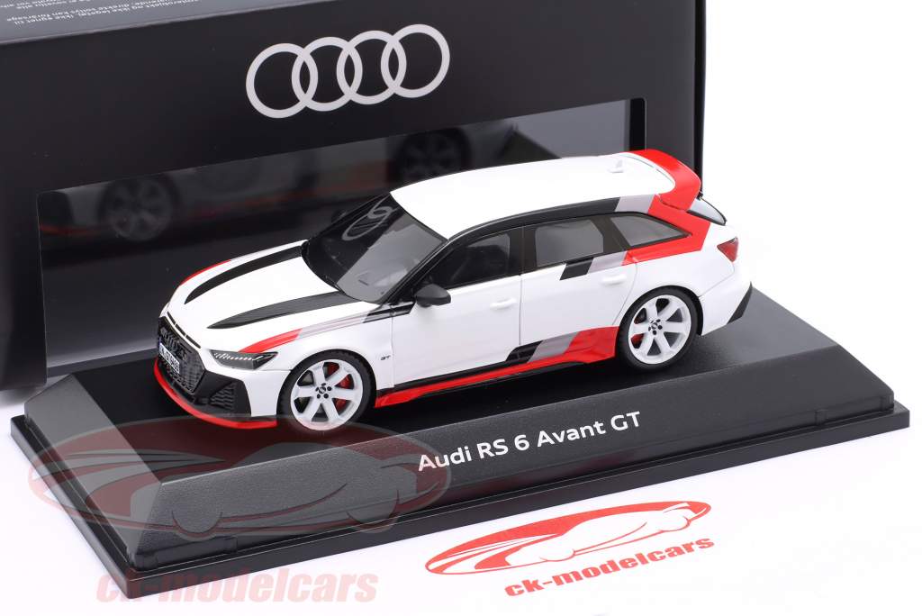 Audi RS6 (C8) GT arcona branco 1:43 Spark