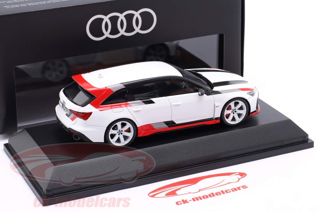 Audi RS6 (C8) GT arcona wit 1:43 Spark