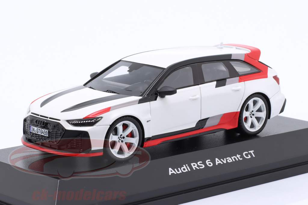Audi RS6 (C8) GT arcona branco 1:43 Spark