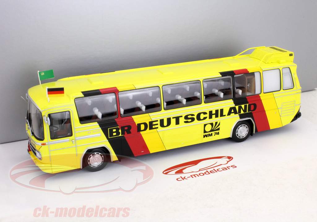 Mercedes-Benz O302 coupe du monde football 1974 bus de l'équipe BR Allemagne 1:43 Minichamps