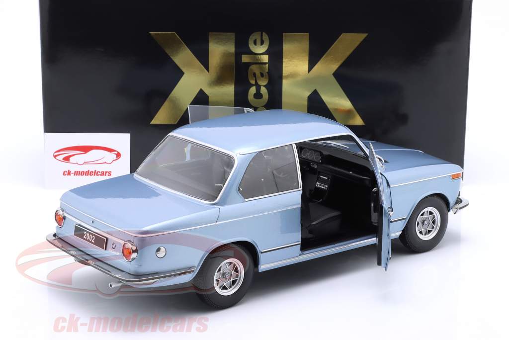 BMW 2002 1. series year 1971 light blue metallic 1:12 KK-Scale