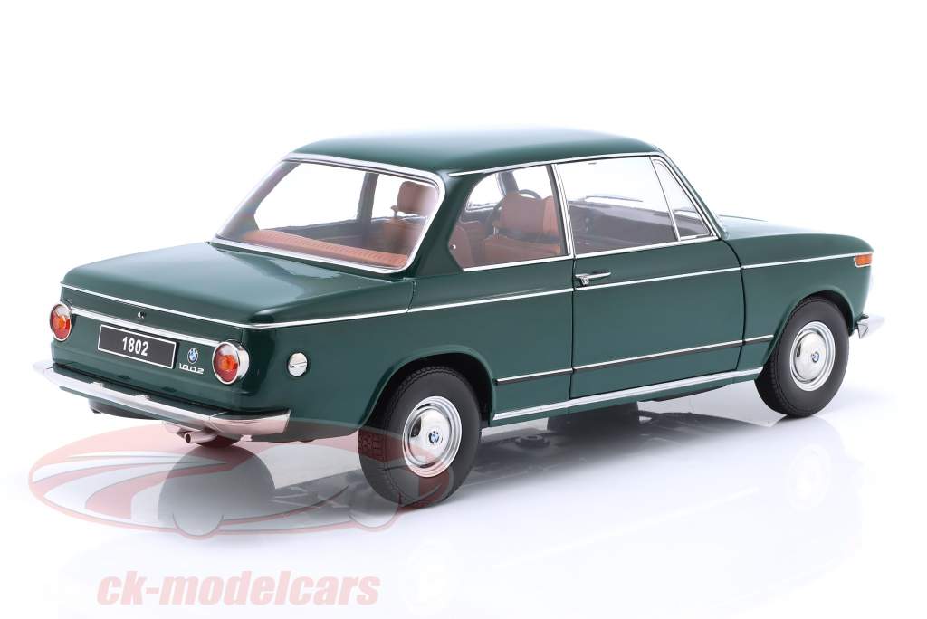 BMW 1802 1. série Année de construction 1967 vert 1:12 KK-Scale