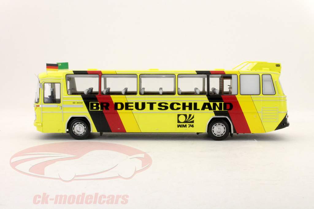 Mercedes-Benz O302 coupe du monde football 1974 bus de l'équipe BR Allemagne 1:43 Minichamps