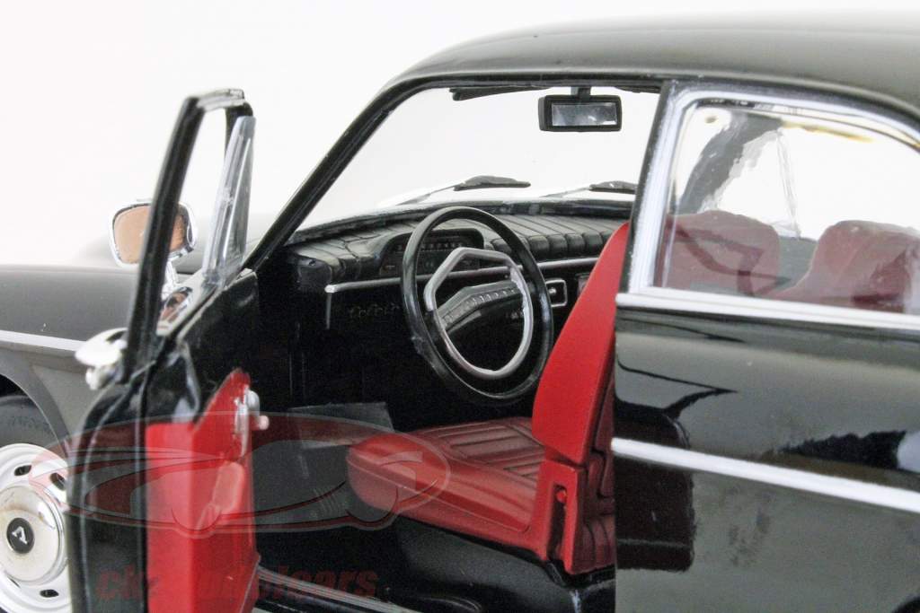 Volvo P121 Amazon siden 1966 Revell 1:18