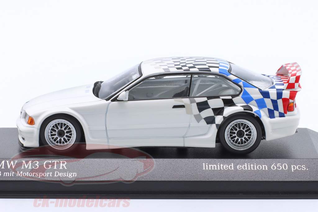 BMW M3 (E36) GTR Année de construction 1993 blanc / Motorsport Design 1:43 Minichamps