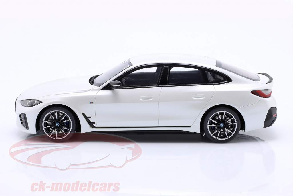 BMW I4 M50 Anno di costruzione 2021 bianco minerale 1:18 OttOmobile