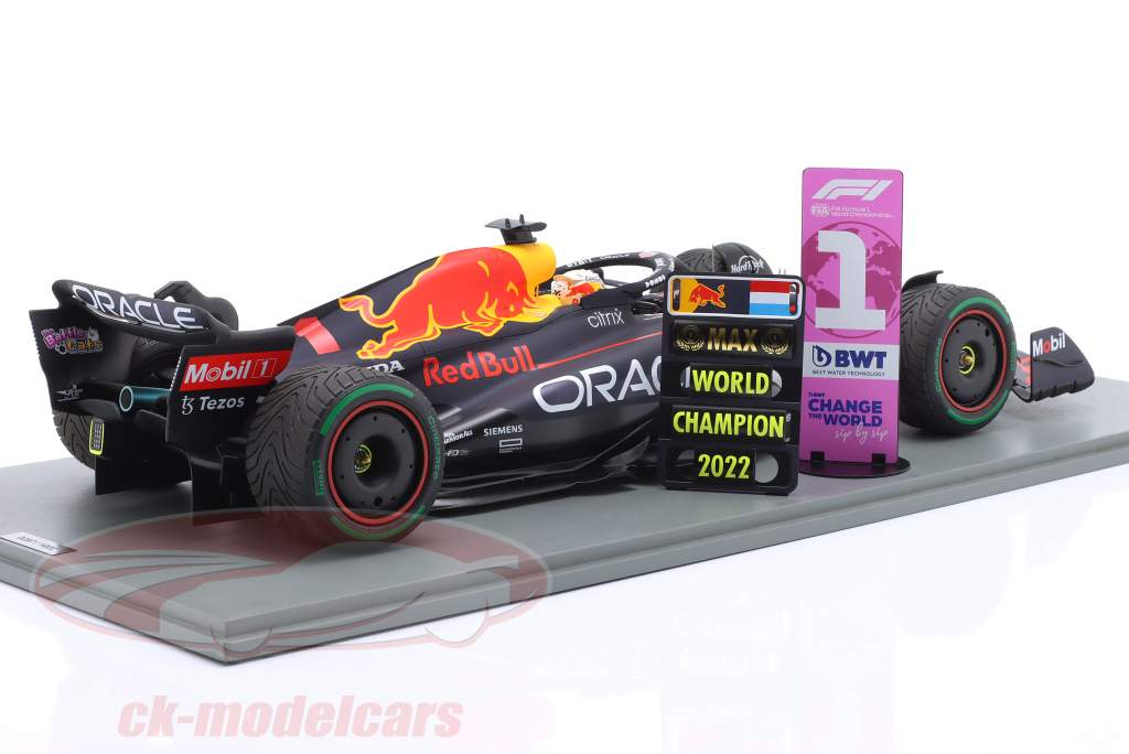 RedBull RB18 1／18 Winner Japanese GP Spark 1:12 Max Verstappen Red Bull RB18 #1 Winner Japan GP