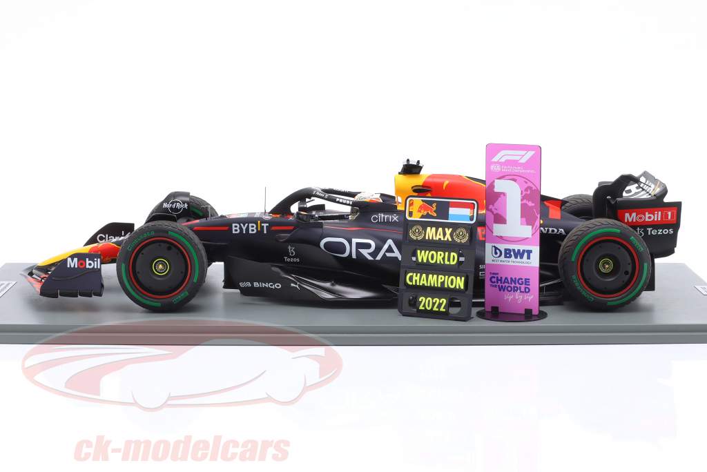Spark 1:12 Max Verstappen Red Bull RB18 #1 Winner Japan GP