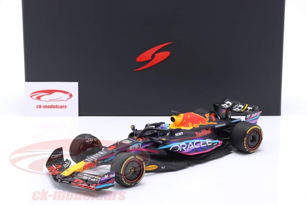 M. Verstappen Red Bull RB19 #1 winnaar Miami GP formule 1 Wereldkampioen 2023 1:18 Spark