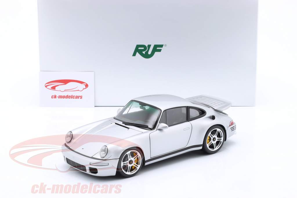 Porsche RUF CTR Anniversary Byggeår 2017 sølv 1:18 Almost Real