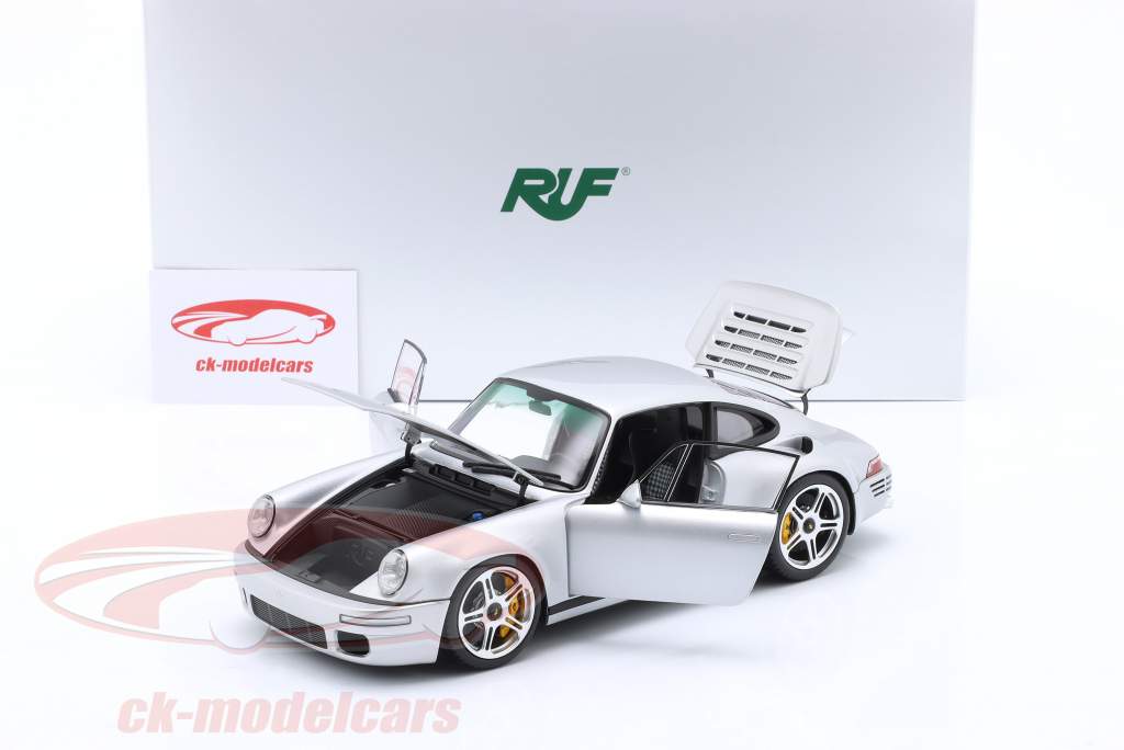 Porsche RUF CTR Anniversary Année de construction 2017 argent 1:18 Almost Real