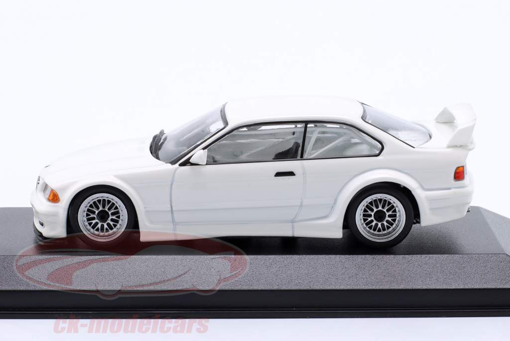 BMW M3 (E36) GTR Année de construction 1993 blanc 1:43 Minichamps