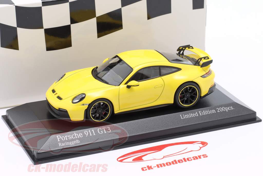 Porsche 911 (992) GT3 建設年 2020 レーシング 黄色 1:43 Minichamps