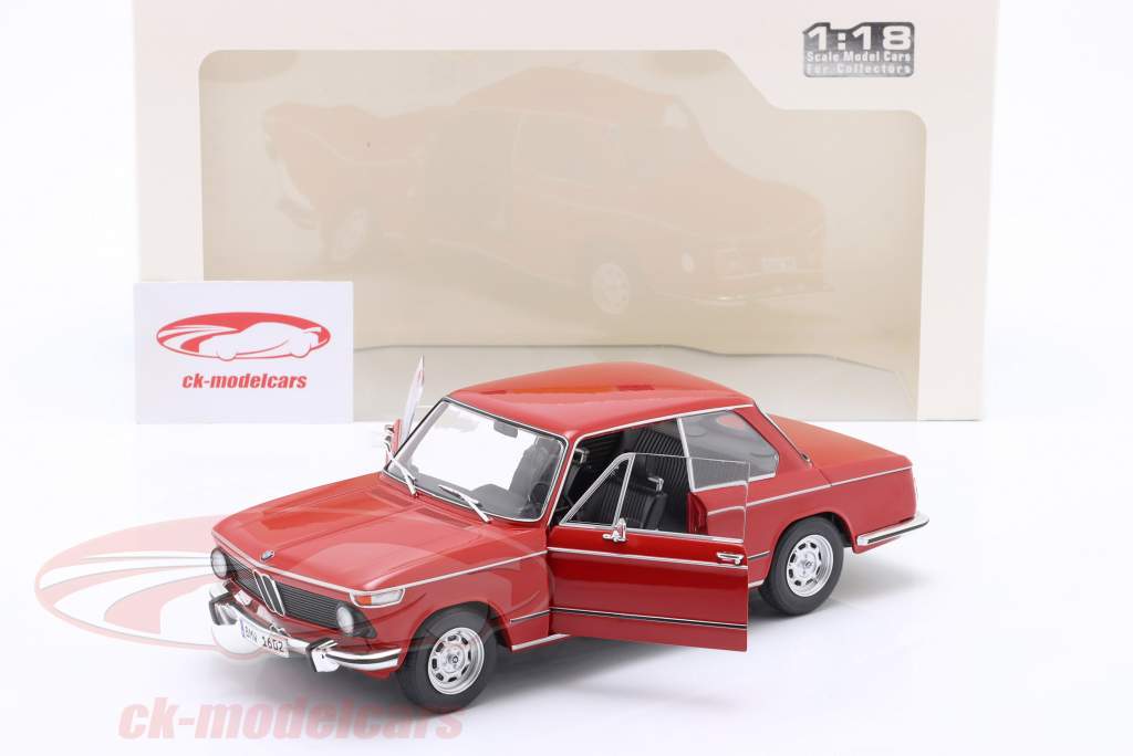 BMW 1602 建設年 1971 赤 1:18 Solido