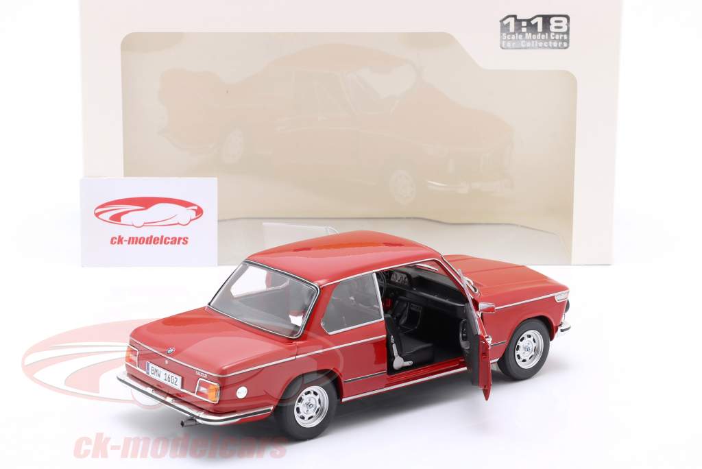 BMW 1602 Anno di costruzione 1971 rosso 1:18 Solido