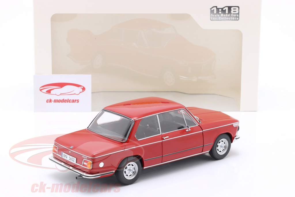 BMW 1602 建設年 1971 赤 1:18 Solido