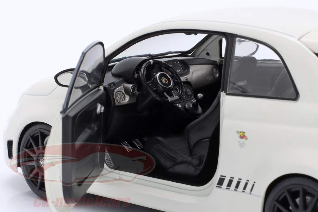 Fiat F595 Abarth Год постройки 2022 белый 1:18 Solido