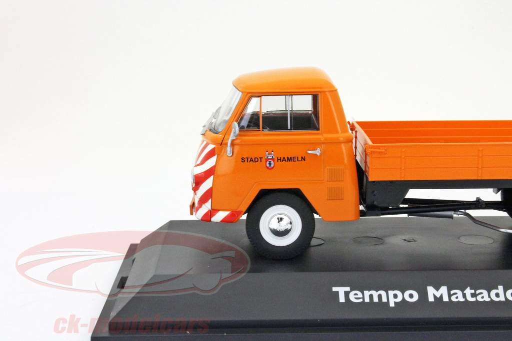 Tempo Matador pianale Hameln arancione 1:43 Schuco