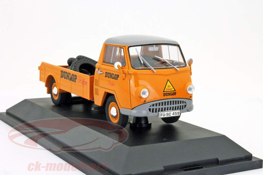 天宝斗牛士平板平板与邓禄普轮胎充旭格1:43