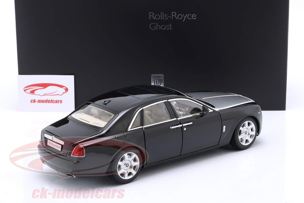 Rolls Royce Ghost Ano de construção 2011 preto / prata 1:18 Kyosho