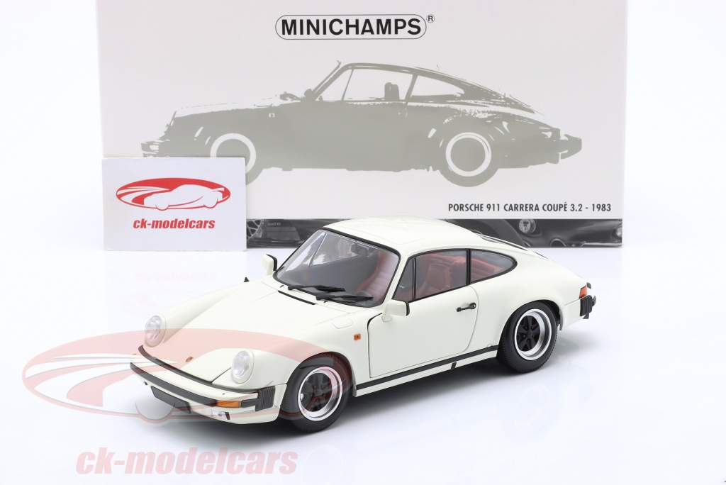 Minichamps 1:18 Porsche 911 Carrera Coupe 3.2 建設年 1983 白