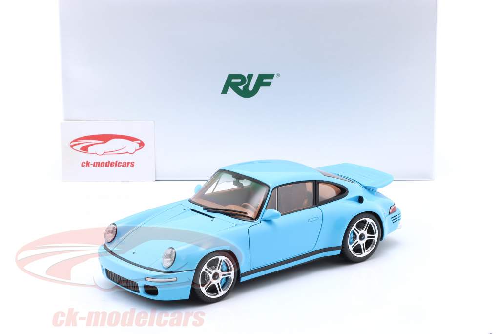 Porsche RUF CTR Anniversary Bouwjaar 2017 Beiers hemelsblauw 1:18 Almost Real