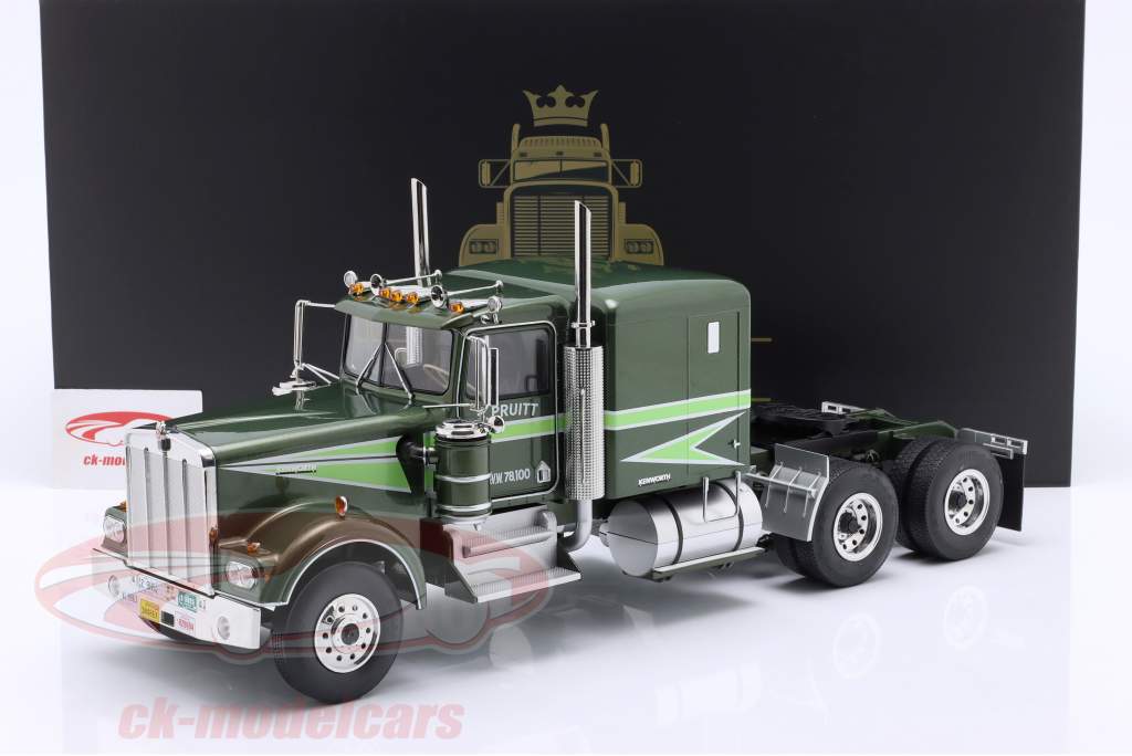 ミニカー　1/18 Kenworth W900(グリーンメタリック×ゴールド) [RK180124] Road Kings 1:18 Kenworth W900 Truck green metallic RK180126