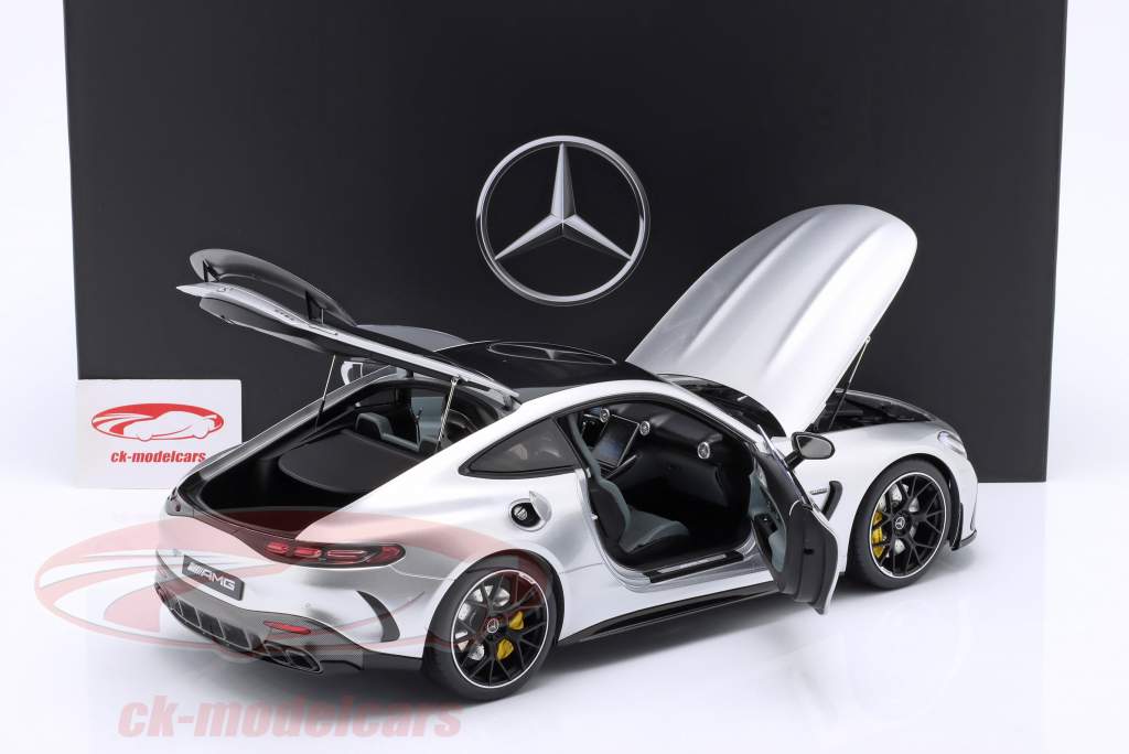 Mercedes-Benz GT63 AMG (C192) zilver 1:12 NZG