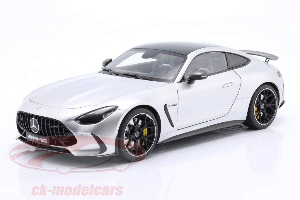 NZG 1:12 Mercedes-Benz GT63 AMG (C192) 銀 B66960585 モデル
