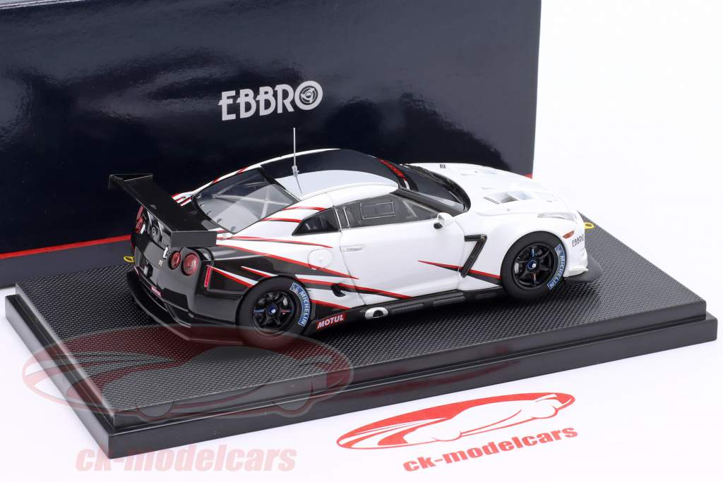 Nissan GT-R GT1 Presentation Car 2009 wit 1:43 Ebbro